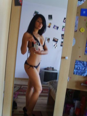 Meet local singles like Janie from California who want to fuck tonight