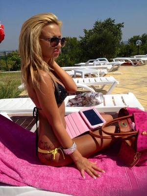 Escorts like Jacqueline are down to fuck you now!